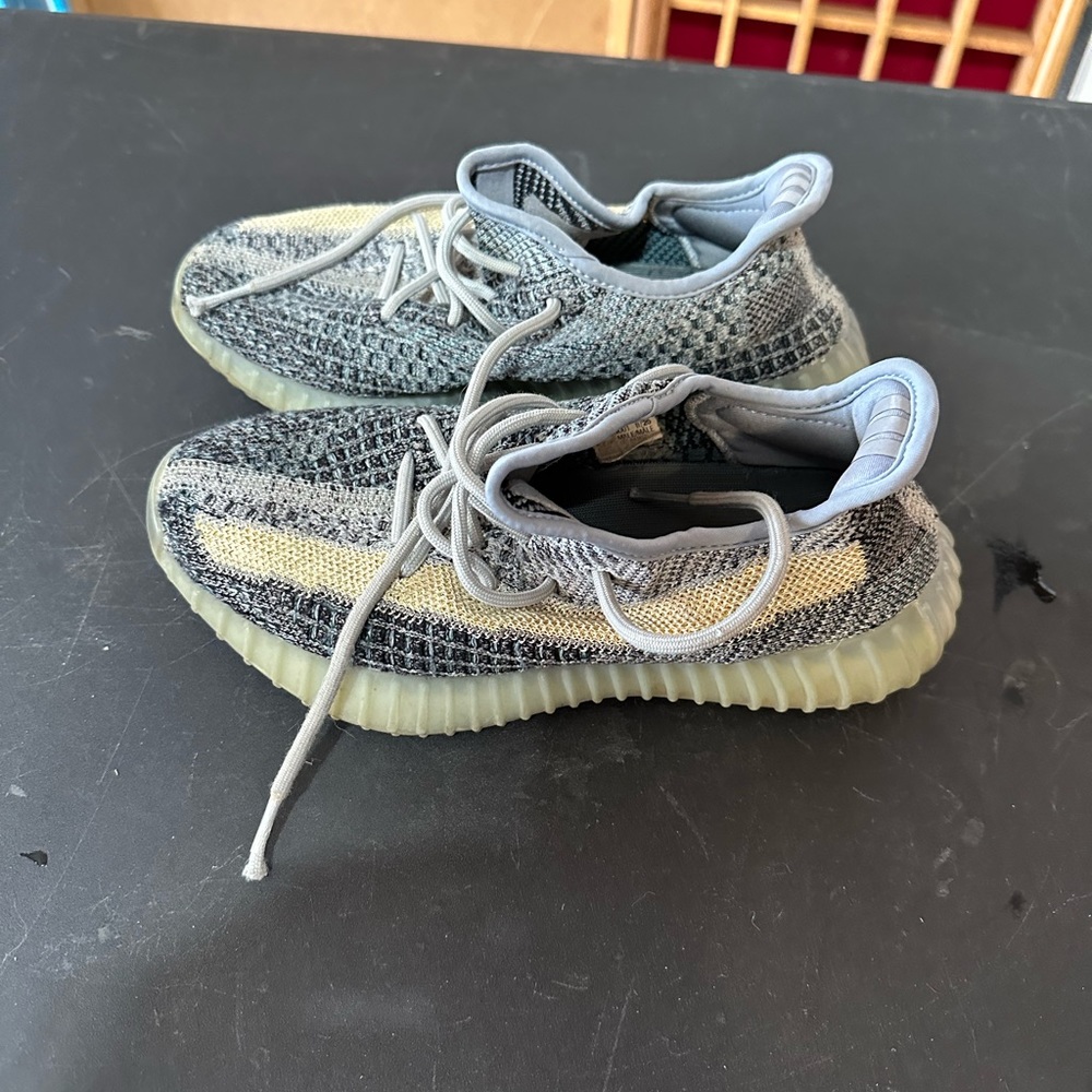 SOLD Adidas Size 5.5 Yeezy’s